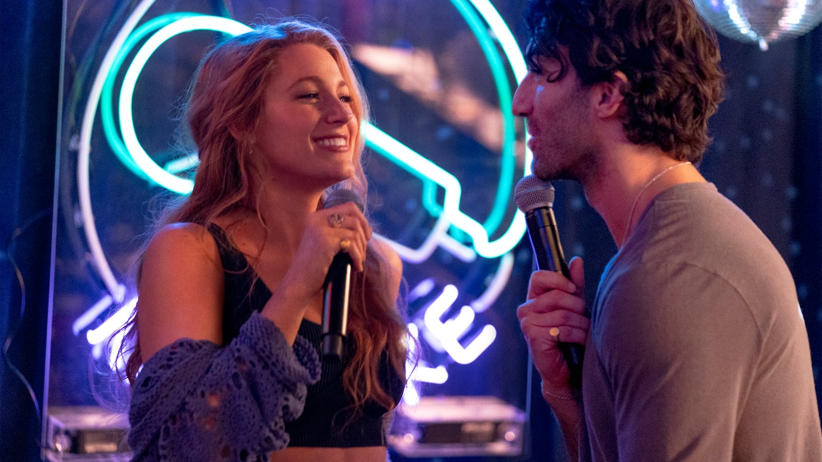 A photo still of Blake Lively and Justin Baldoni
