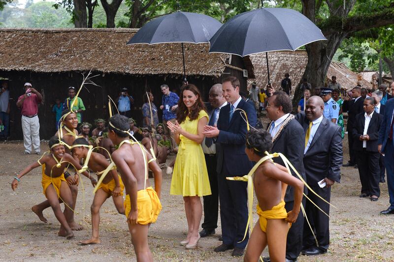galleries/2012/09/22/the-best-of-prince-william-kate-s-jubilee-south-pacific-visit-photos/will-kate-tour-8_vpjy9y