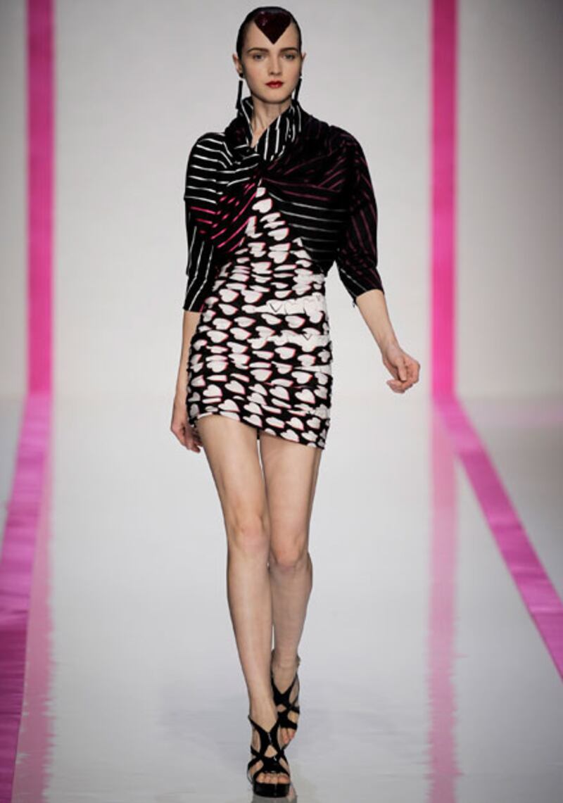 galleries/2009/10/04/lohan-s-hot-french-mess/wilkinson-ungaro---5_kqxpix