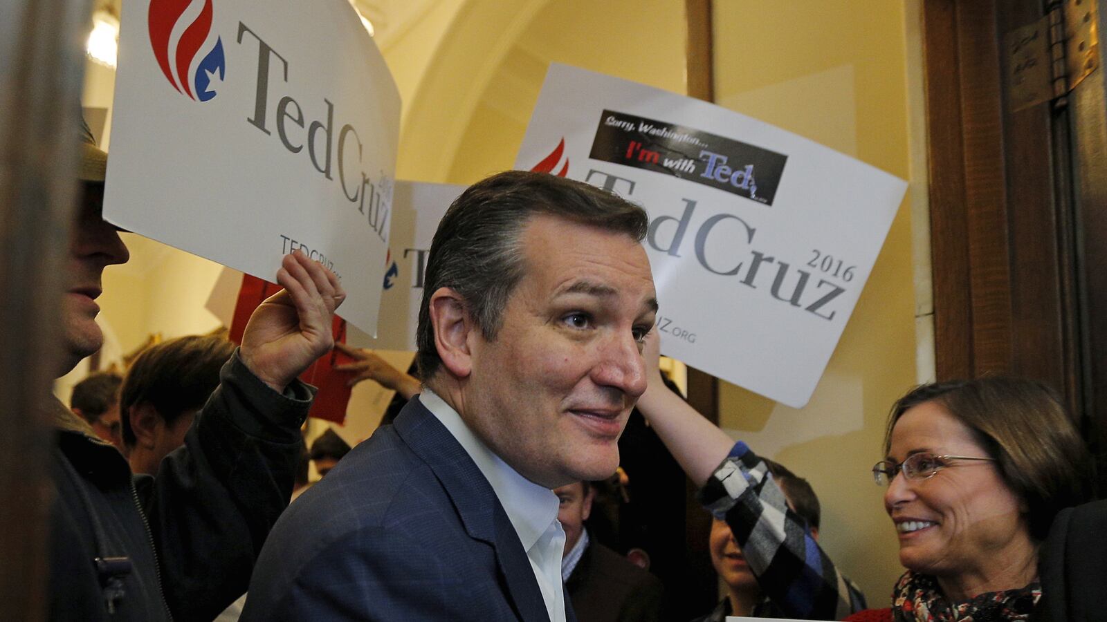 cheats/2015/11/16/cruz-to-introduce-refugee-banning-bill/151116-cruz-cheat_qybmzo