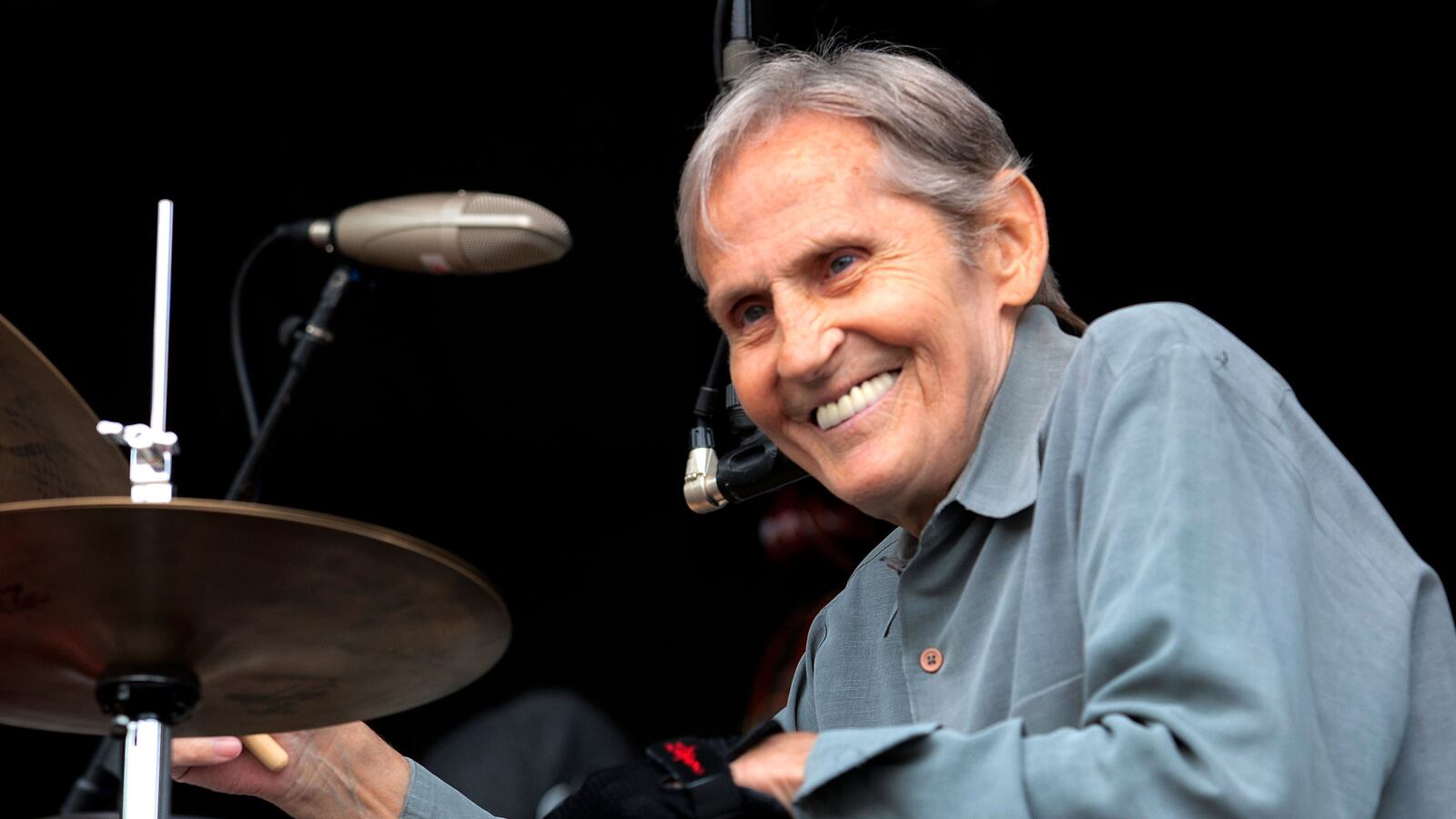 articles/2013/04/20/behind-the-levon-helm-biopic-ain-t-in-it-for-my-health/130420-malanowski-helm-film-tease_hoawfm