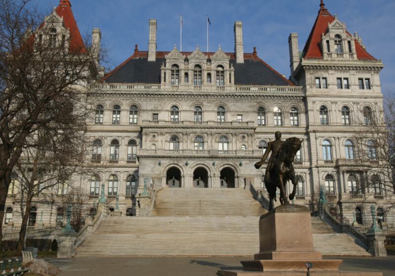galleries/2011/05/17/best-cities-for-summer-jobs/state-budgets---albany-new-york_qjrxbe