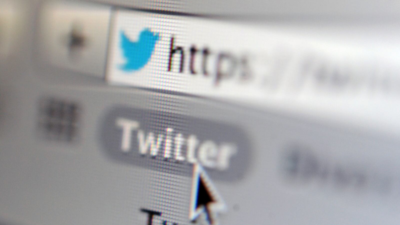 articles/2012/12/09/death-wish-a-writer-finds-twitter-turning-toxic/ashburn-twitter-toxic-tease-embed_ewrgcs