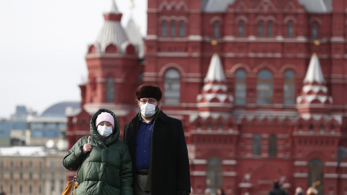 200329-davis-russia-coronavirus-hero_ilmj78