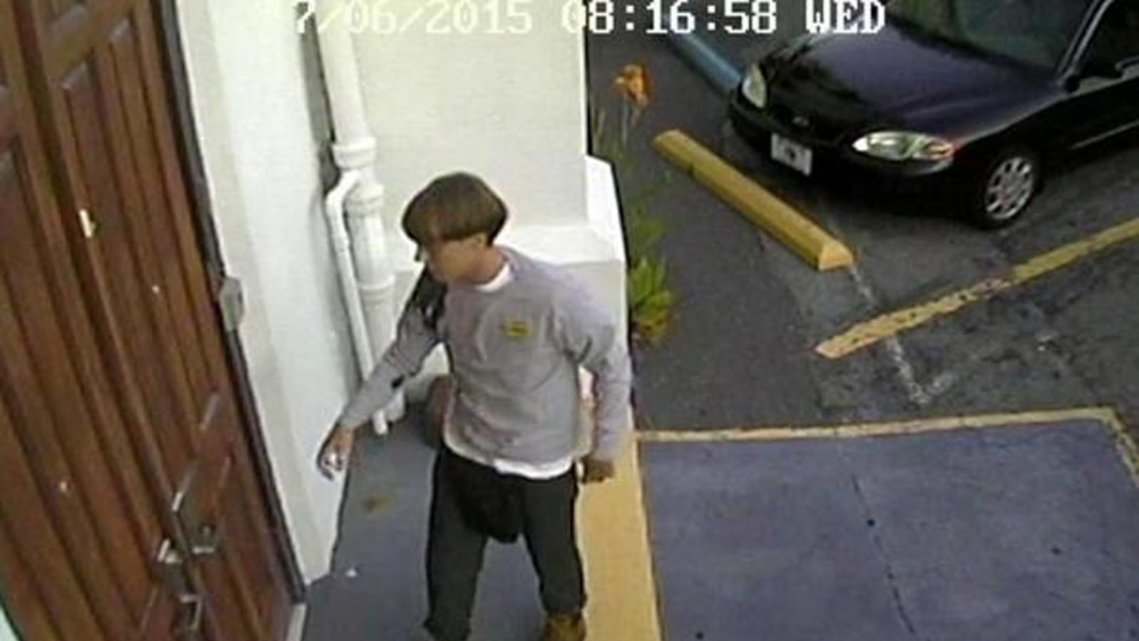 cheats/2015/06/19/dylann-roof-s-father-called-cops-on-son/150618-charleston-suspect-hines_egzz75