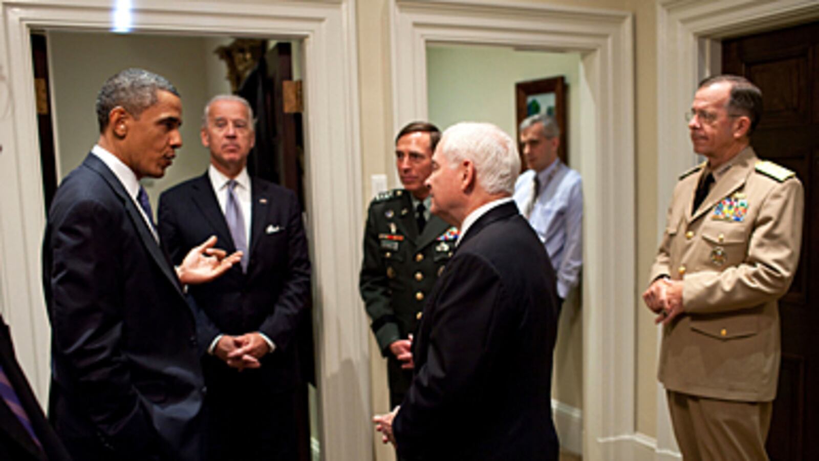 articles/2010/10/10/tom-donilon-and-obamas-war-with-the-pentagon/beinart-obama-pentagon_132718_brjauu