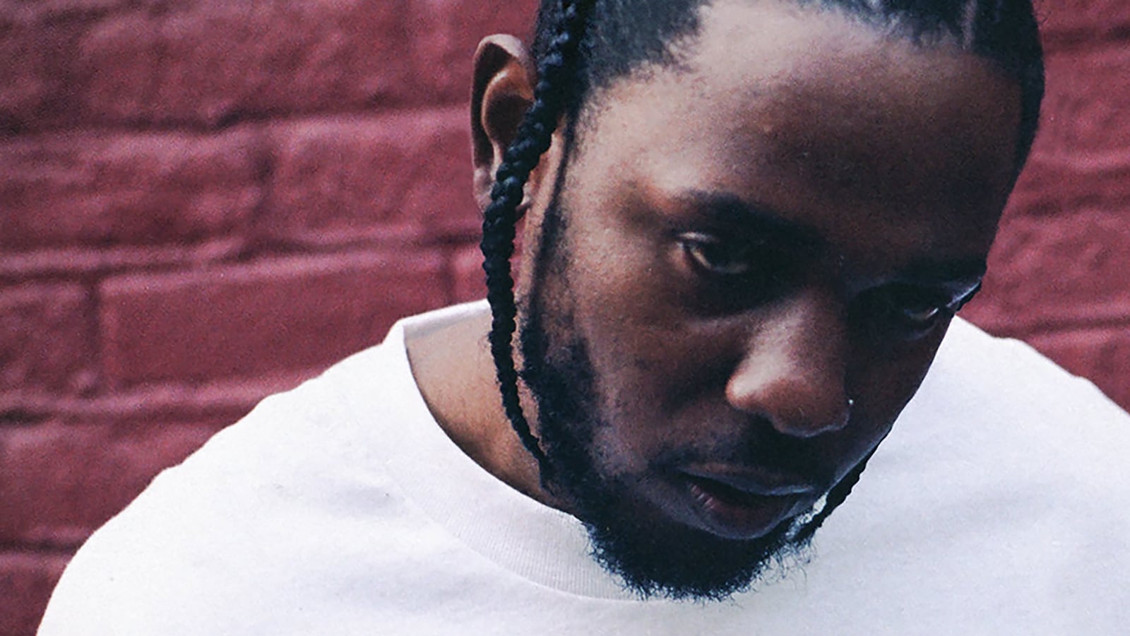 articles/2017/04/14/is-kendrick-lamar-dropping-another-album-sunday-fans-think-so/170414-jones-kendrick-lamar-tease_hitinz