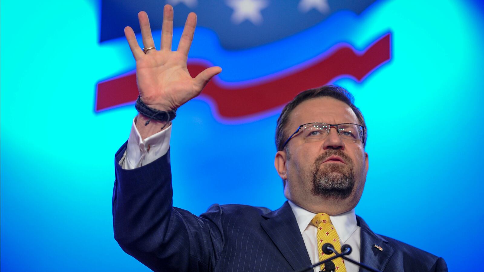 171108-gorka-fox-news-gig-cheat_tpi6is