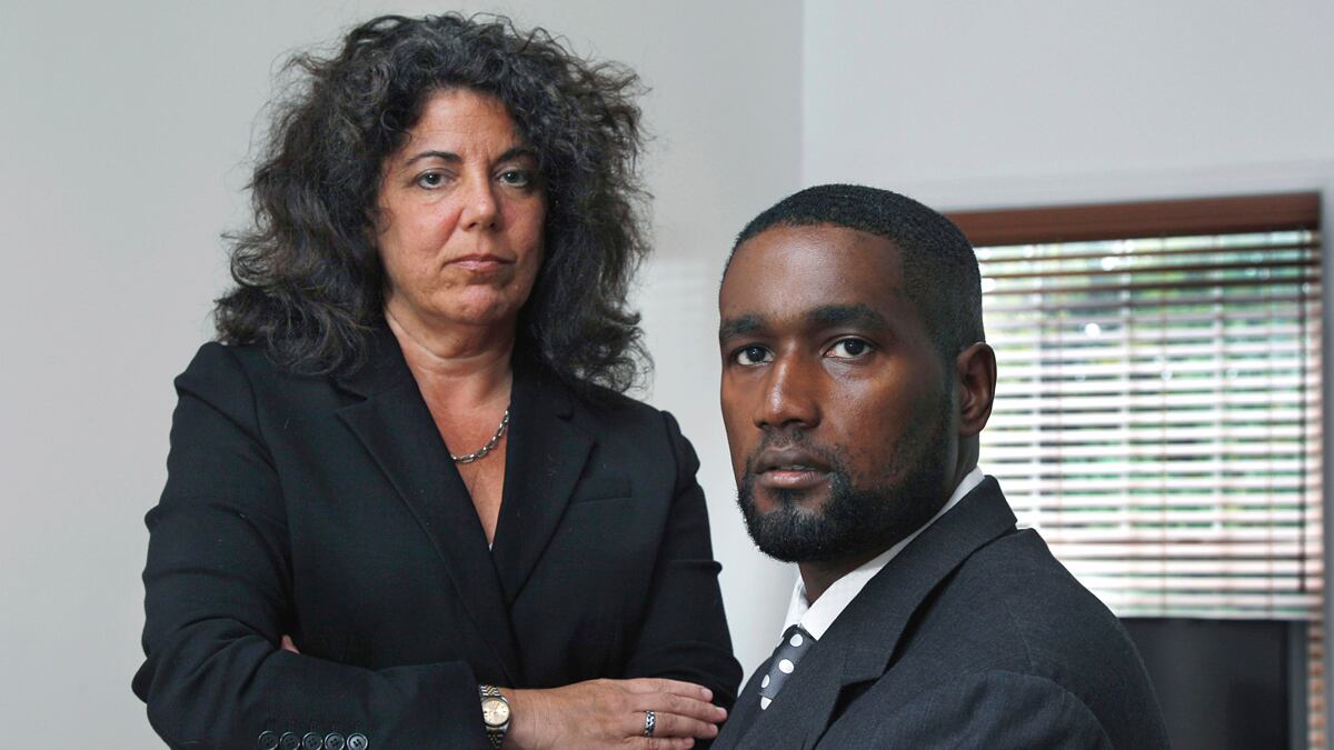 cheats/2012/04/02/supreme-court-oks-strip-searches/albert-florence-strip-search-cheat_m1urp0