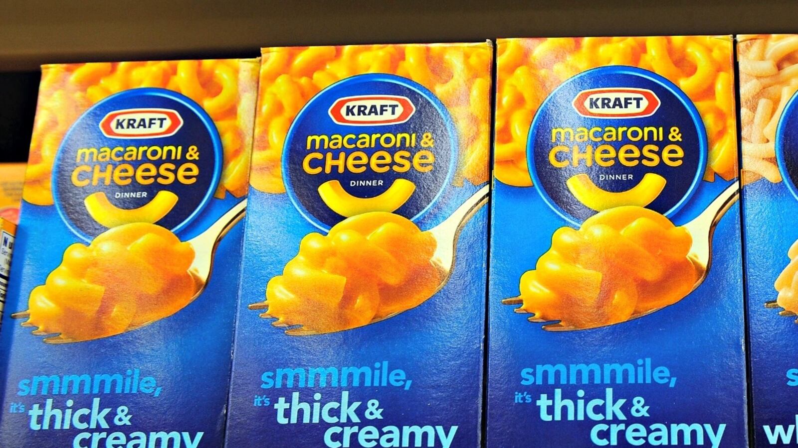 cheats/2013/11/01/kraft-removes-dye-from-mac-cheese/131101-kraft-mac-cheat_ujqkky
