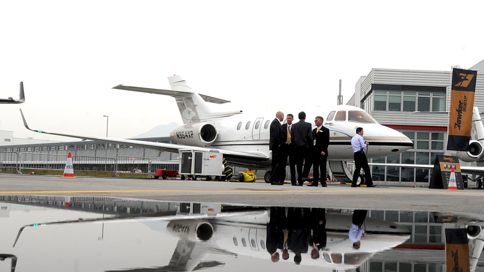 articles/2011/06/30/obama-spars-with-corporate-jet-owners-over-tax-breaks/tax-breaks-jets-obama-stone_qoqn89