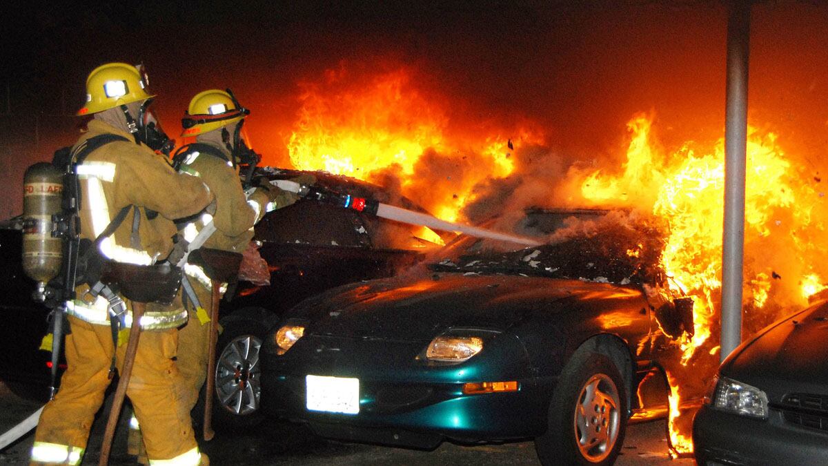 articles/2012/01/03/los-angeles-serial-arson-suspect-charged/la-arson-fires-pelisek_s5hpfw