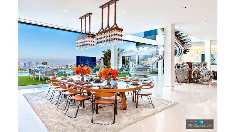 171014-mcnearney-omg-i-want-this-house-04_ulal9r