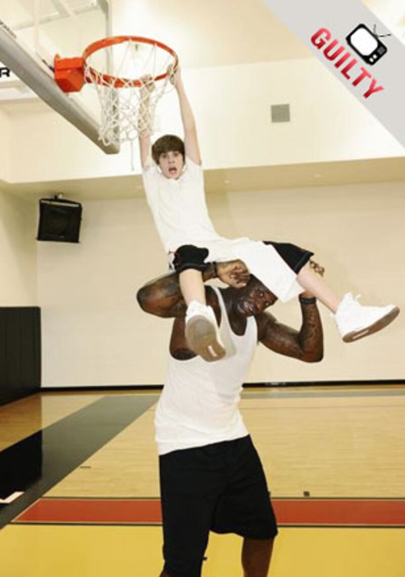 galleries/2010/08/25/this-week-s-culture-feast/wic-825---shaq-vs-bieber_b8g2rx