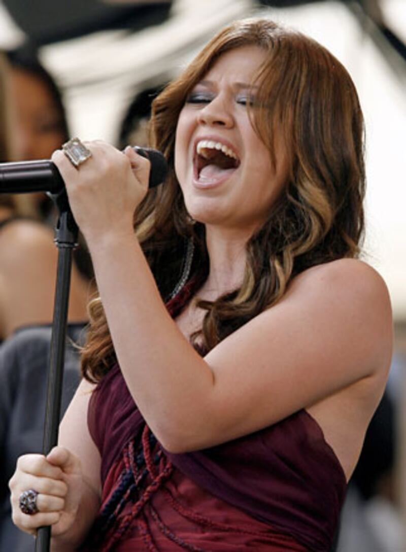 galleries/2010/05/25/summer-concerts/summer-concerts---kelly-clarkson_fs96k3