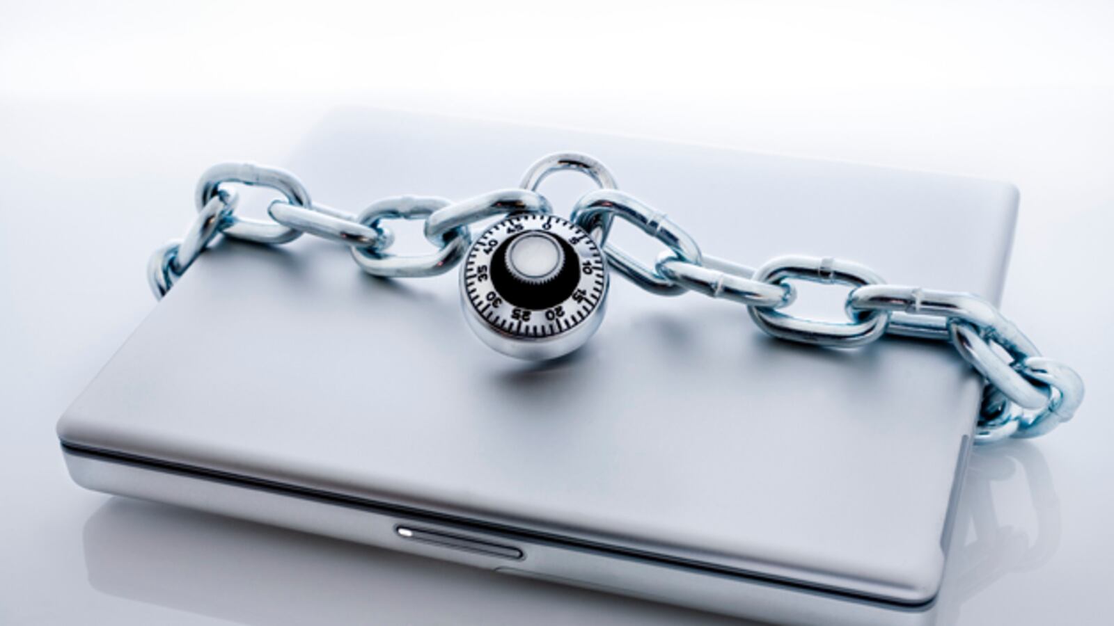 articles/2011/08/04/china-s-latest-cyberattack-targets-72-organizations-should-u-s-retaliate/china-hacking-lyons_j8utud