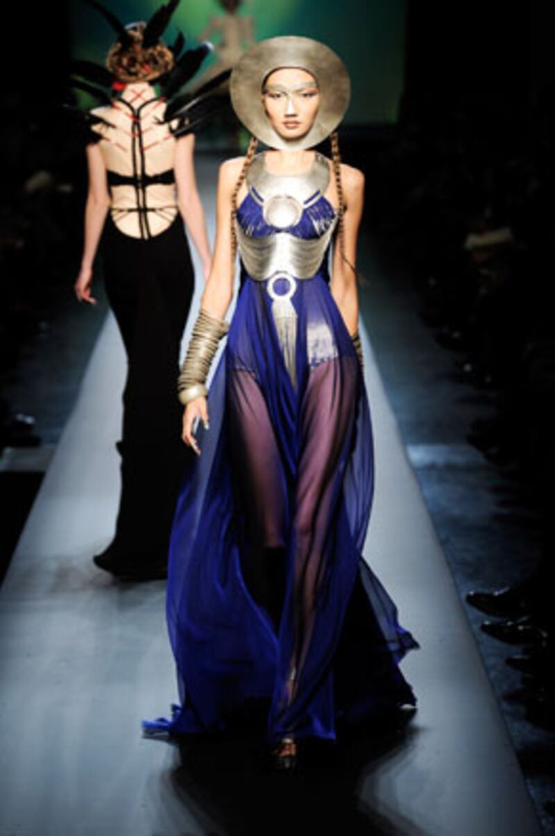 galleries/2010/01/27/fashion-week-day-1/paris-fashion-week---gaultier-3_qqiodx