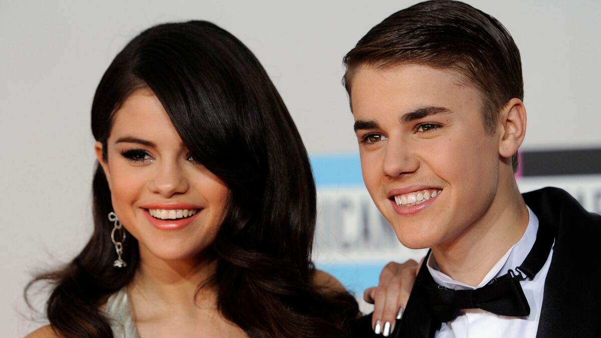 cheats/2012/08/16/justin-bieber-meets-phish/gomez-biebs-phish-cheat_cashq4