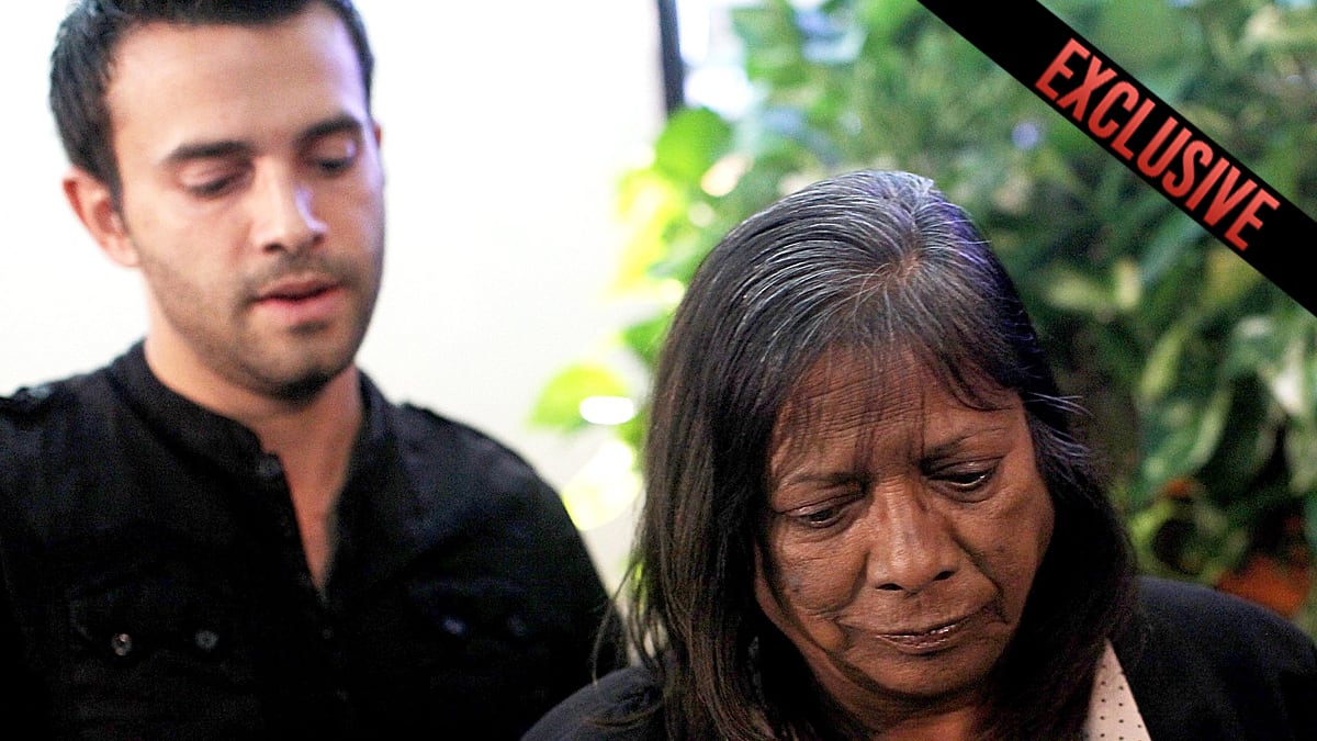 articles/2011/10/04/meredith-kercher-family-interview-mother-siblings-in-shock-at-knox-verdict/arline-kercher-first-interview-barbie-box_syhlls