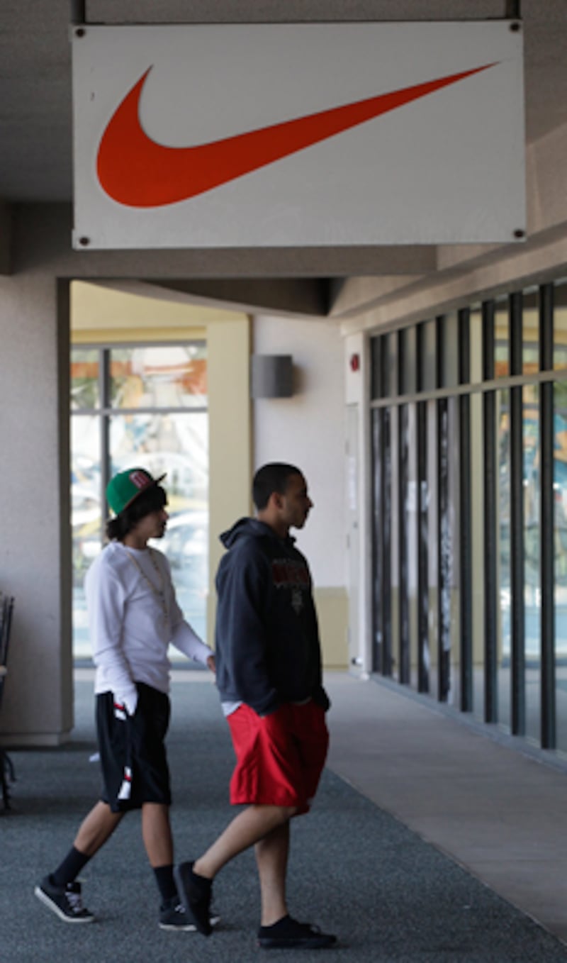 galleries/2010/11/15/tiger-s-ladies/tigers-ladies---nike-2_jnnv7v