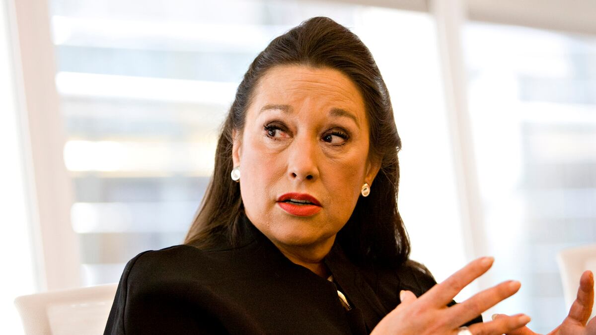 cheats/2011/12/21/times-chief-to-get-15m-exit-package/janet-robinson-new-york-times-steps-down_lvj8yz