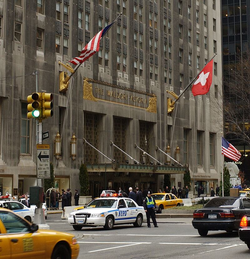 galleries/2013/01/22/world-economic-forum-historic-moments-photos/wef-history-2002-new-york-meeting_svudrq