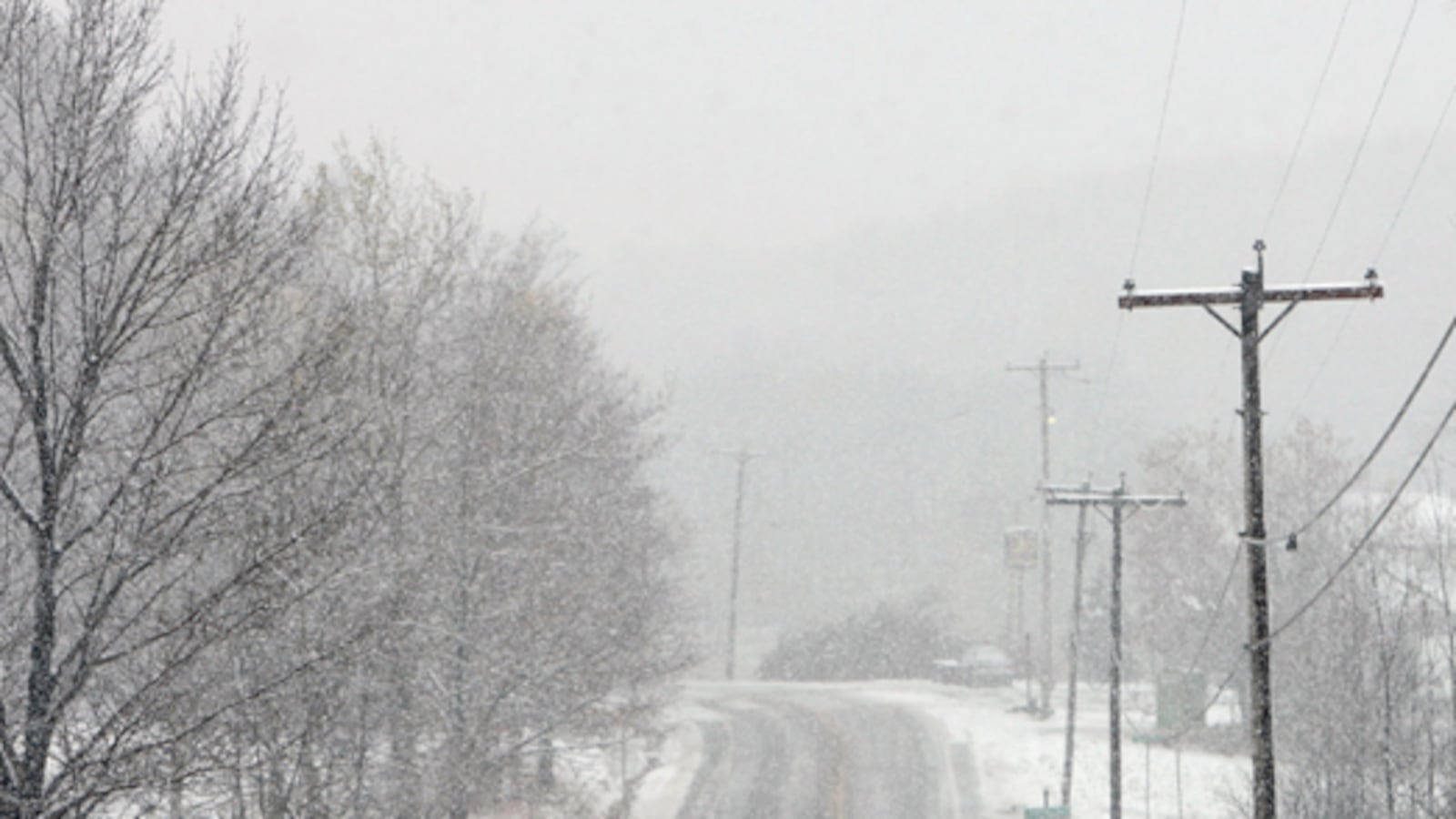 galleries/2010/12/27/snowiest-cities/snowiest-cities---syracuse_cm9k0s