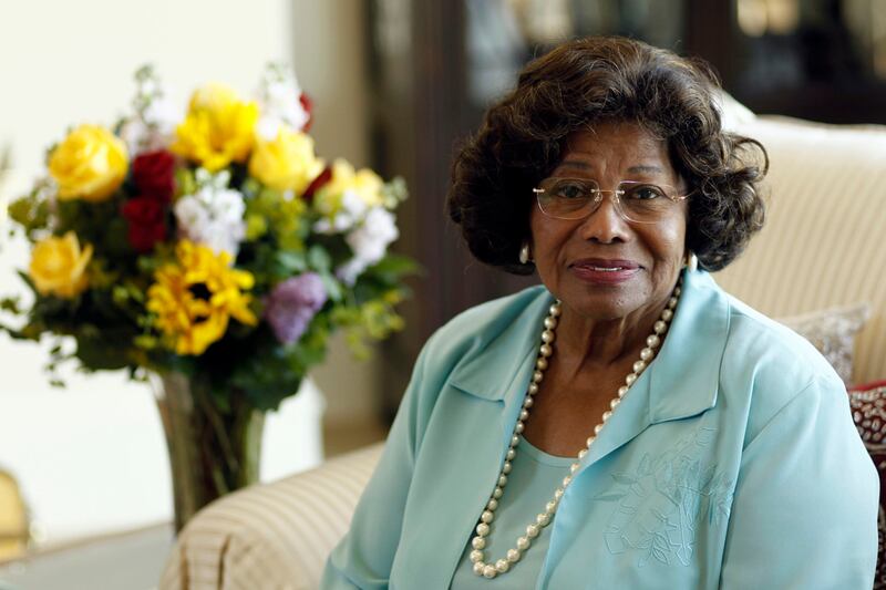 articles/2012/07/23/katherine-jackson-missing-family-staged-intervention/katherine-jackson-samuels-tease_bemxop