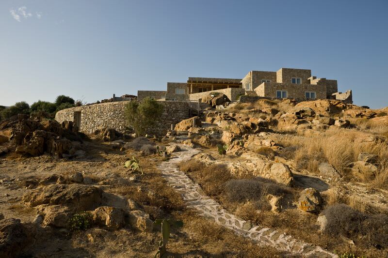 galleries/2013/03/08/omg-i-want-this-house-mykonos-photos/130307-omg-greece2_ijx4dk
