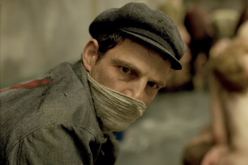 galleries/2015/12/03/holiday-movie-preview-star-wars-the-force-awakens-the-revenant-and-more/151201-holiday-son-saul_eazkpa