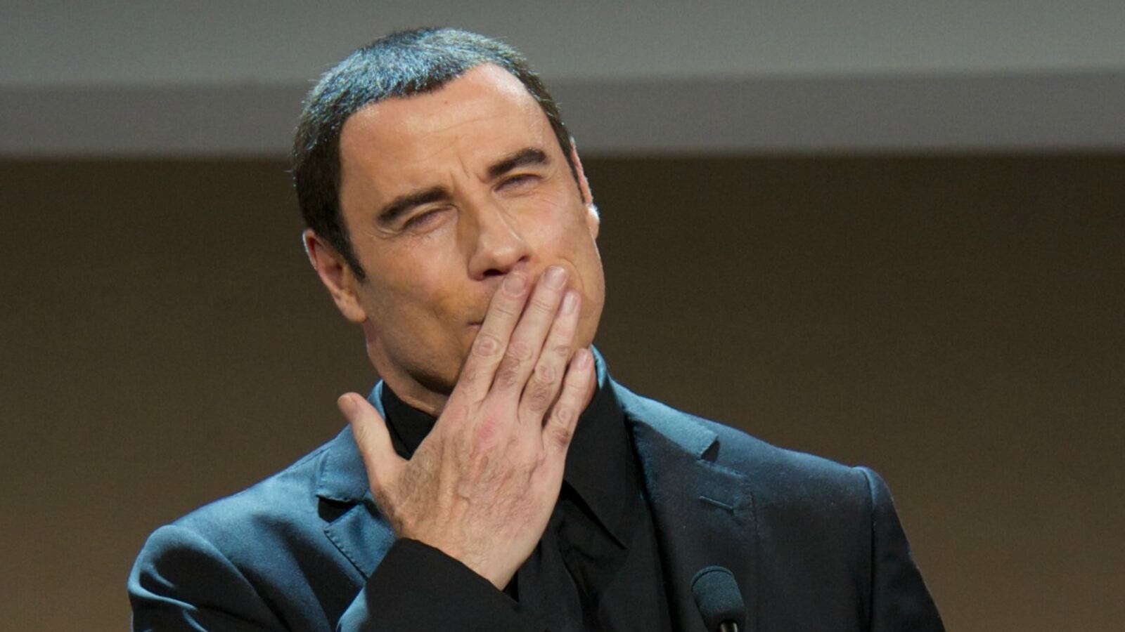 cheats/2012/12/03/travolta-sued-by-alleged-lover/travolta-sued-cs_gyv8qd