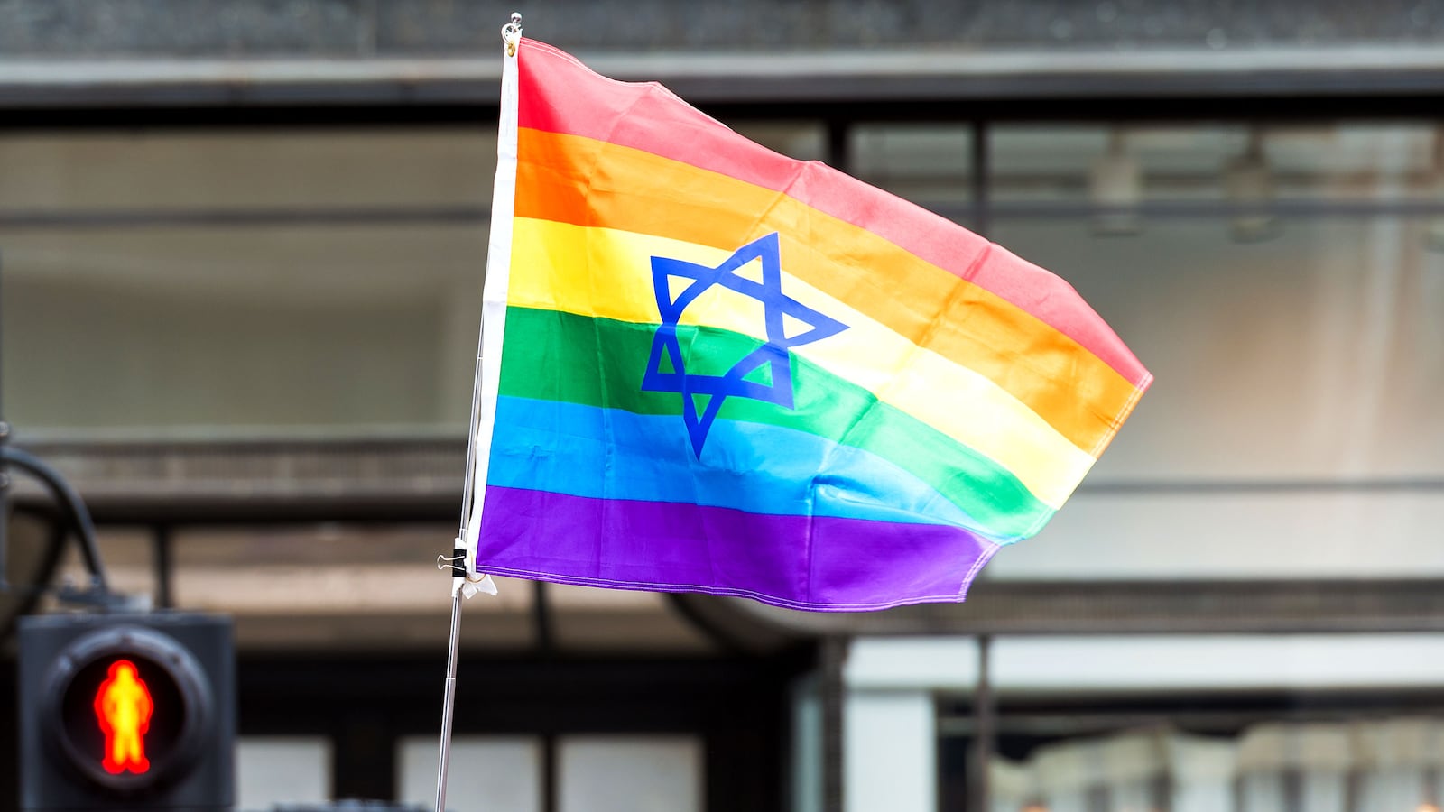 170702-shire-jewish-lesbian-chicago-hero_qtwcu2