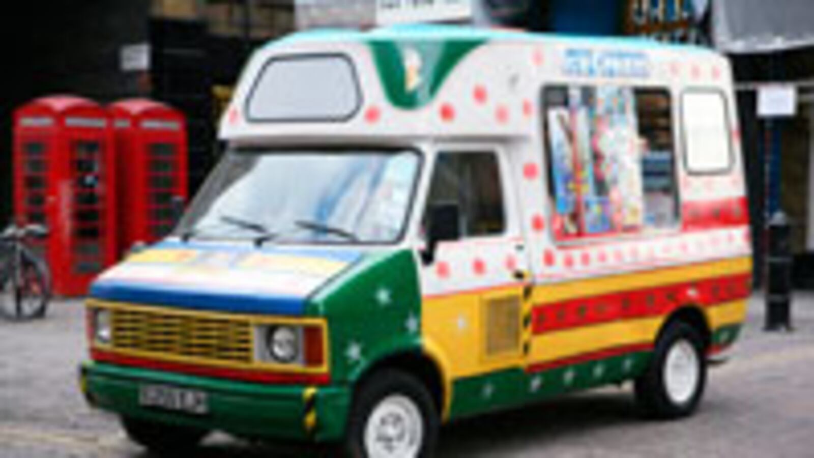 articles/2010/06/25/food-trucks-bacon-truffle-oil-and-more-overplayed-food-trends/powers-food-trends---truck_i98lrs