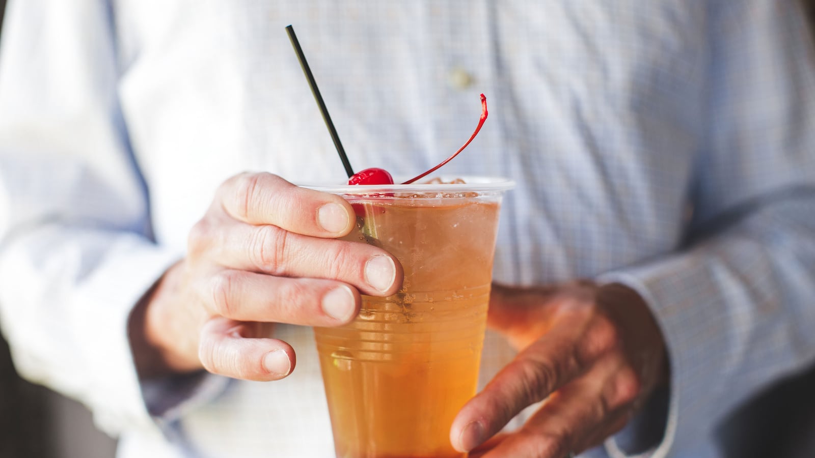 200828-food-drink-to-go-beverage-hero_copy_f2yyki