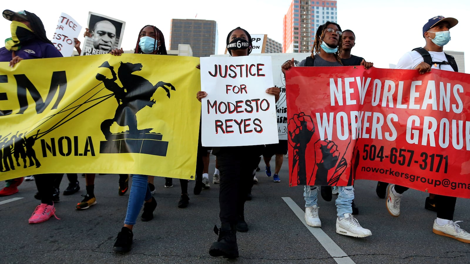 2020-06-05T000000Z_315271682_RC2R2H99E23N_RTRMADP_3_MINNEAPOLIS-POLICE-PROTESTS-NEW-ORLEANS_t09hhp