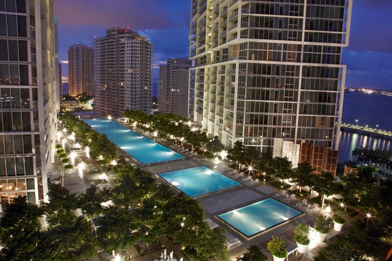 galleries/2012/04/28/world-s-coolest-pool-viceroy-san-alfonso-del-mar-and-more-photos/viceroy-miami-pools_afrfqo