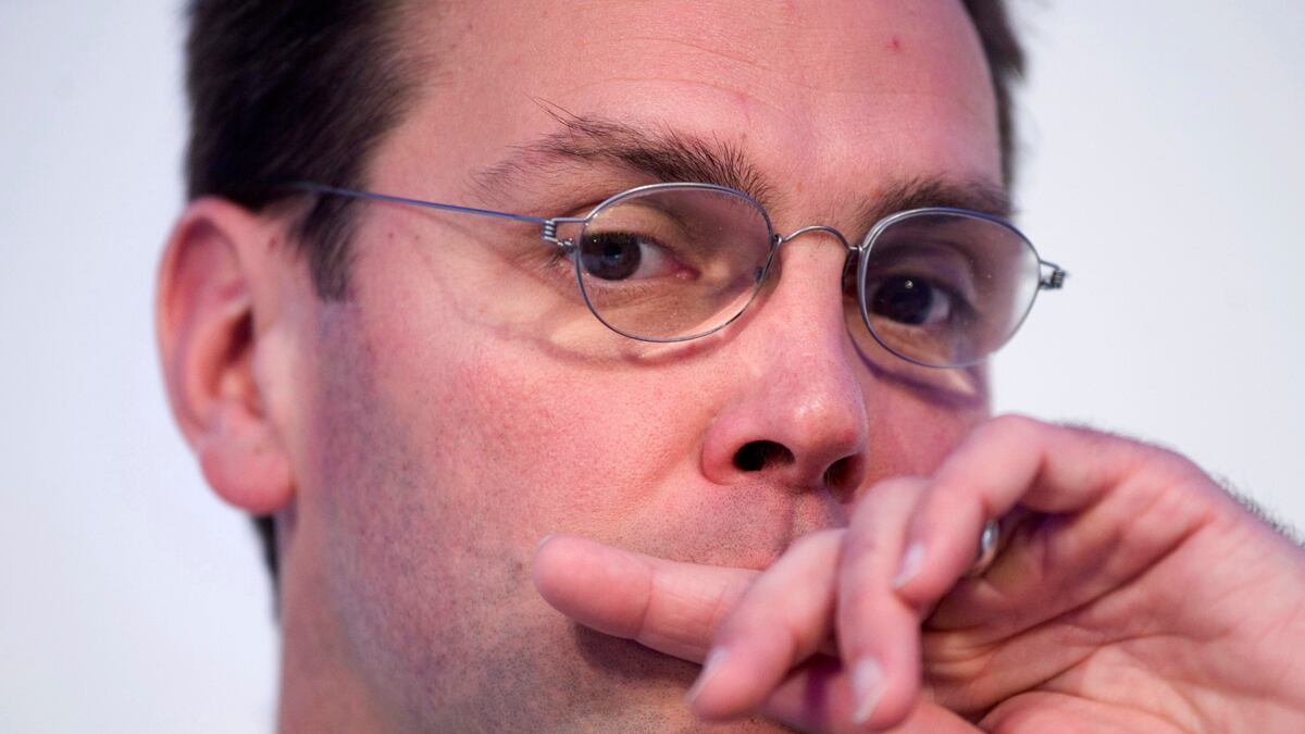 cheats/2011/10/25/news-corp-shareholders-ditch-james/james-murdoch-possible-charges-cheat_o7n4lf