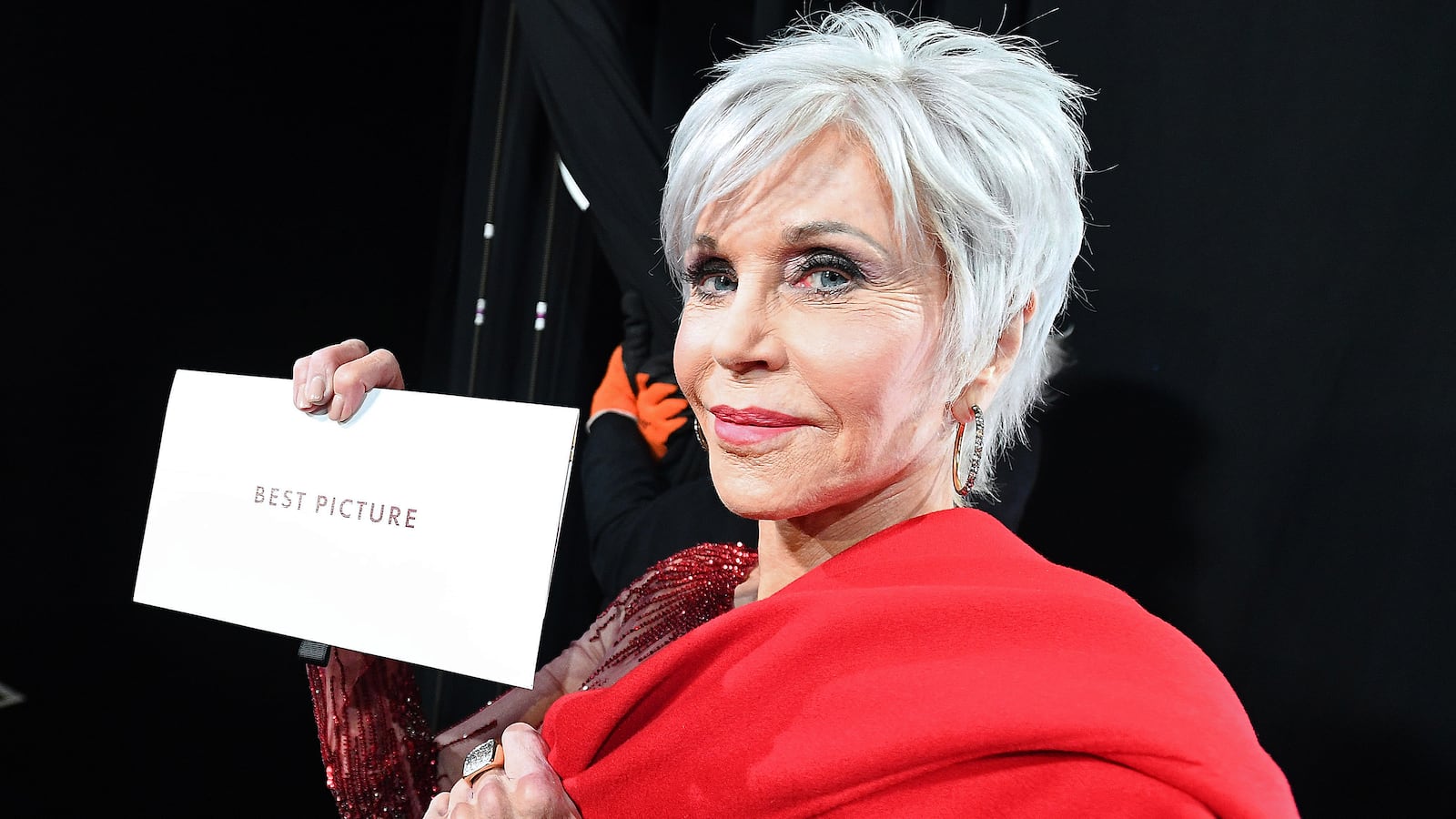 200219-Demopoulos-white-hair-fashion-tease_iaia7d