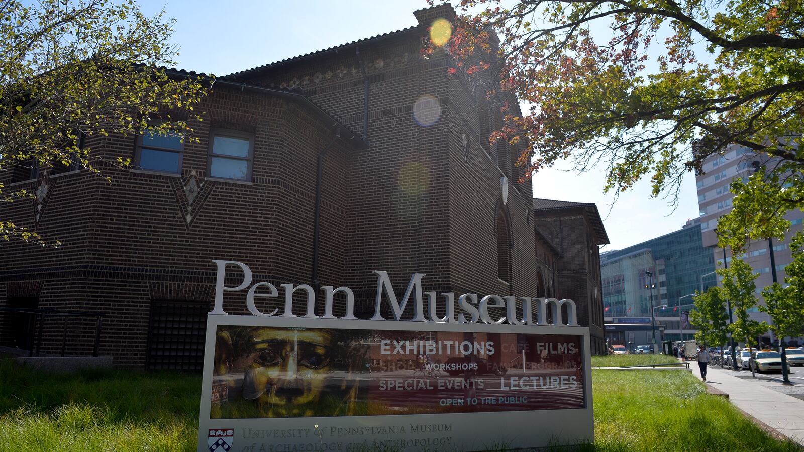 2017-09-25T225223Z_977677700_RC1E00587CA0_RTRMADP_3_USA-EDUCATION_oocjod