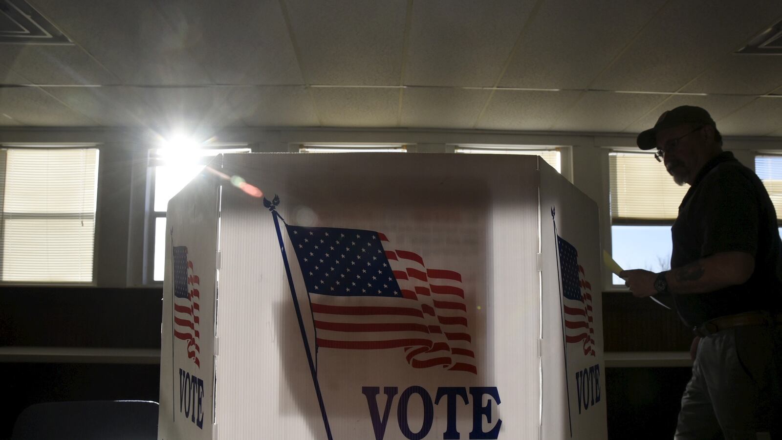 cheats/2016/10/25/some-schools-nixing-class-on-nov-8/161025-schools-election-cheat_evovnd