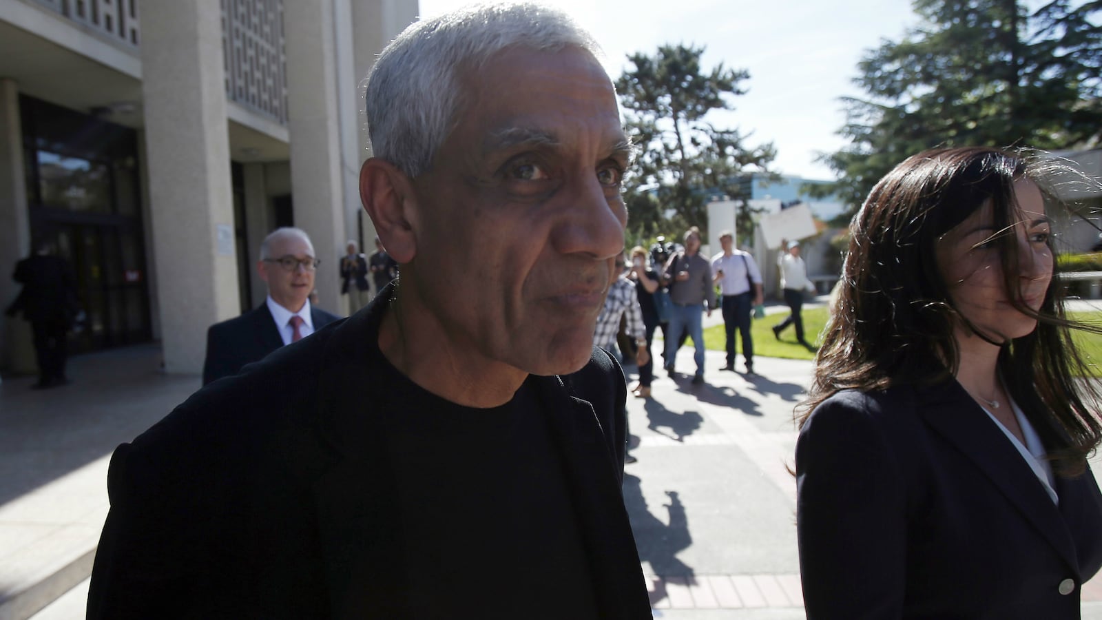 martins-beach-access-vinod-khosla_hinngh