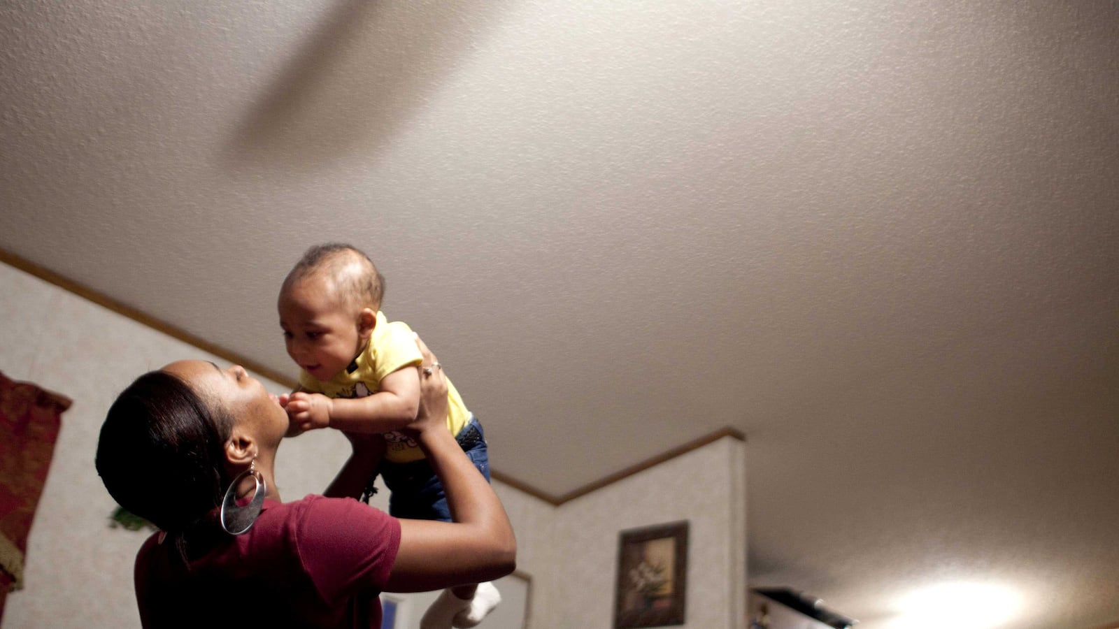 articles/2014/04/08/80-percent-of-young-teens-have-no-sexual-education-before-having-sex/140408-miller-teen-pregnancy-tease_fw0xhy