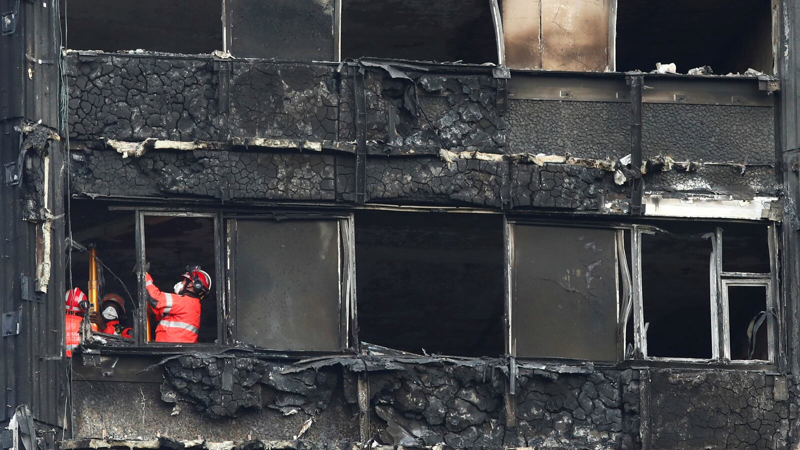grenfell-tower-london-fire_vrjgxi