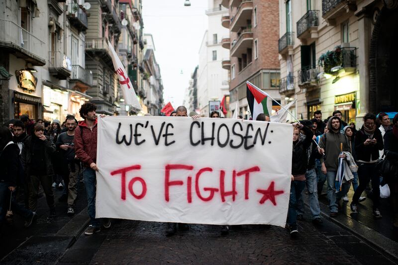 articles/2012/11/22/in-italy-angry-students-occupy-schools/student-protests-italy-nadeau_dkr8aw