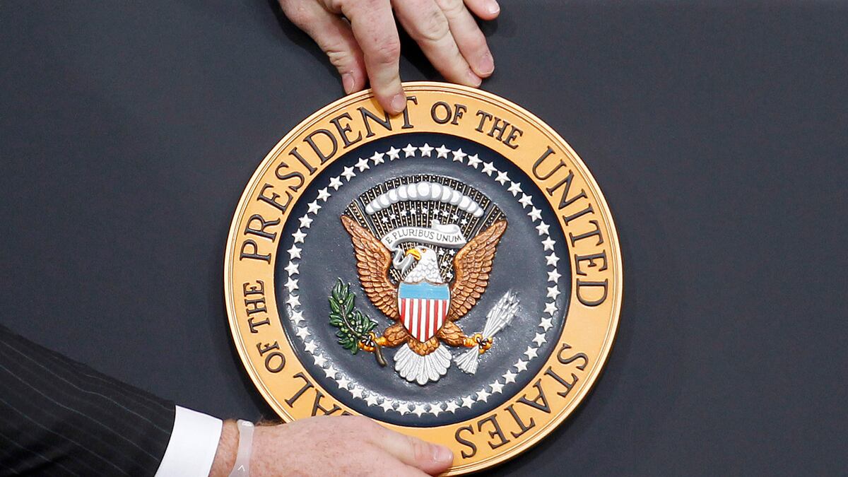 articles/2012/06/19/is-the-white-house-too-politicized-a-new-book-analyzes-the-data/political-presidency-singal_zkbylt