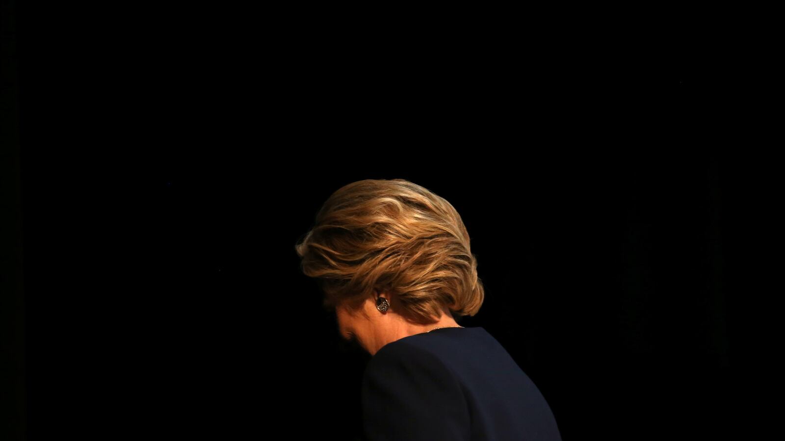 cheats/2016/10/13/clinton-answers-questions-in-email-suit/161013-clinton-emails-cheat_xp94t6