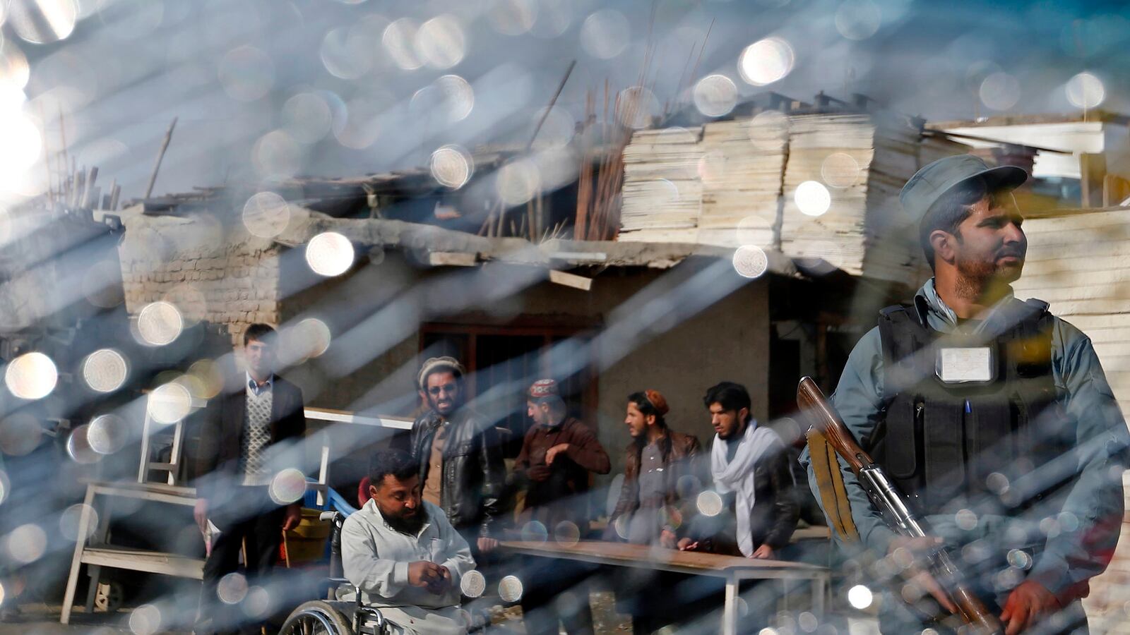 cheats/2014/11/28/taliban-attacks-upscale-kabul-district/141128-taliban-attack-cheat_ezfwod