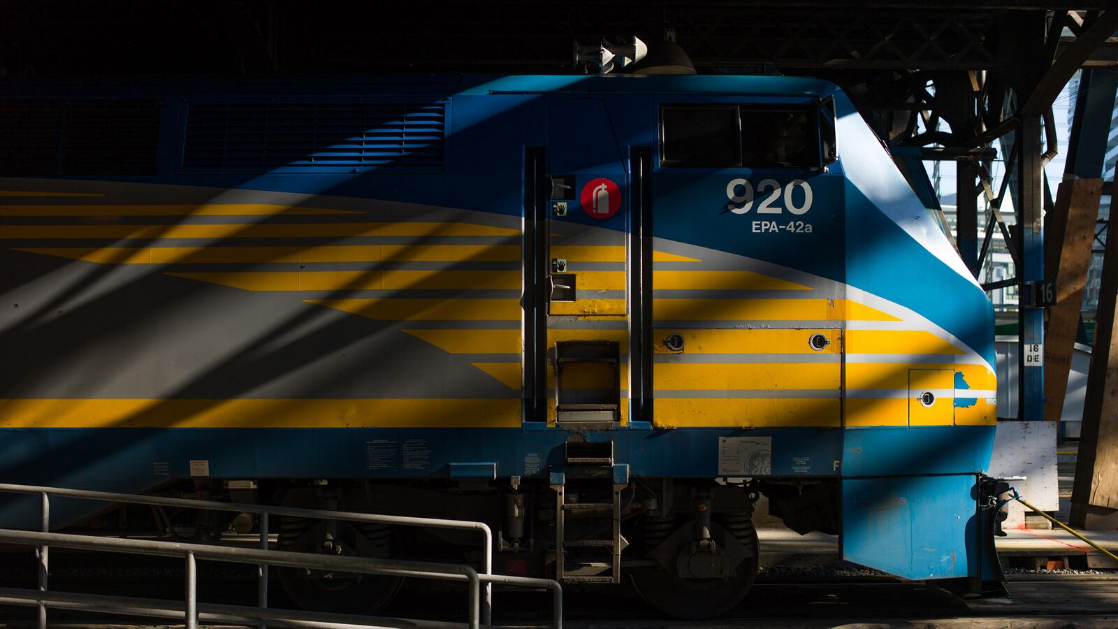 cheats/2013/04/23/canadian-terror-suspects-to-appear-in-court/130423-canada-rail-plot-cheat_jfzcne