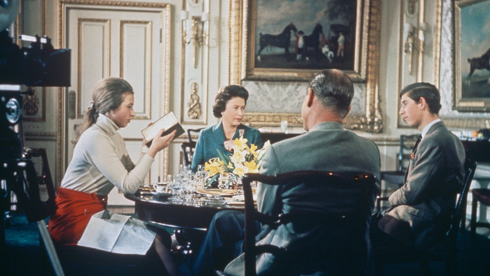 210201-Teeman-Royal-Family-tease_pxp2rd