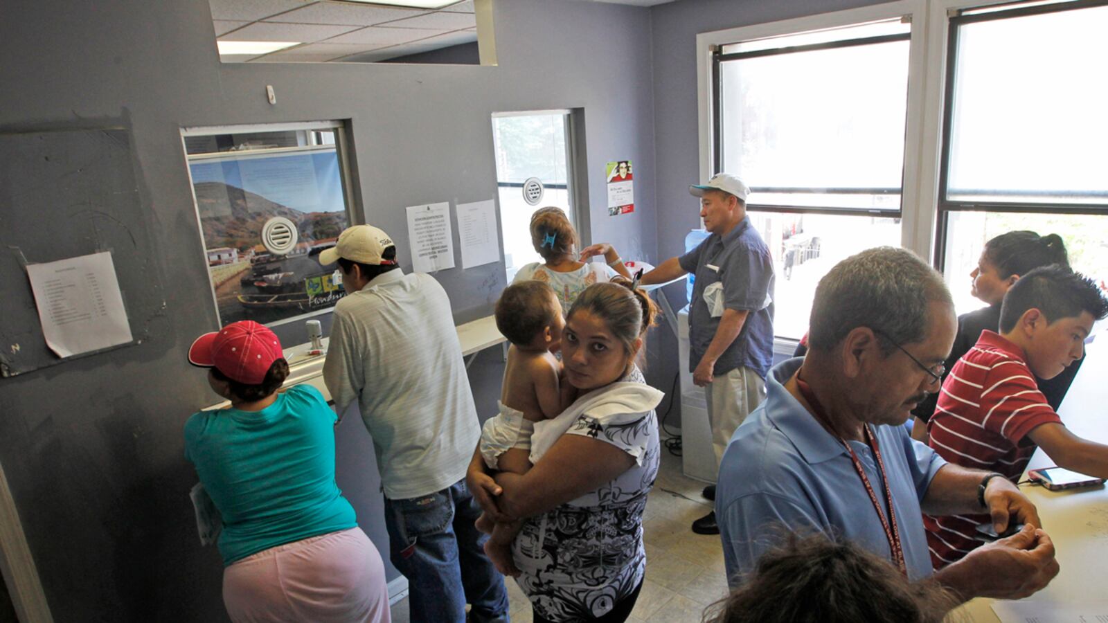 cheats/2012/08/15/new-immigration-law-goes-into-effect/immigration-obama-deportation-cheat_yugj2g